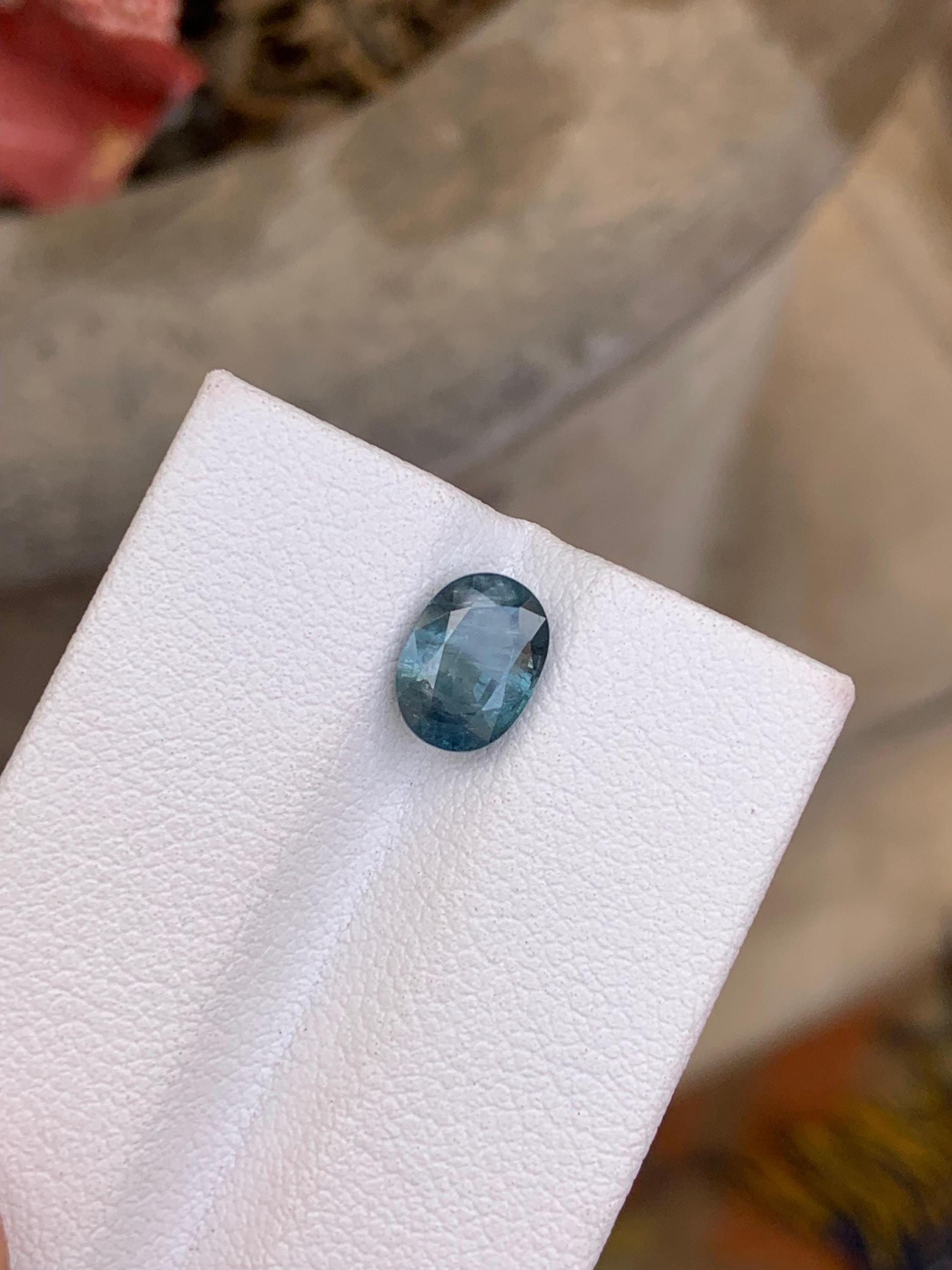 Sri Lankan Blue Sapphire Gemstone: 1.10 Ct Heated Loose Stone