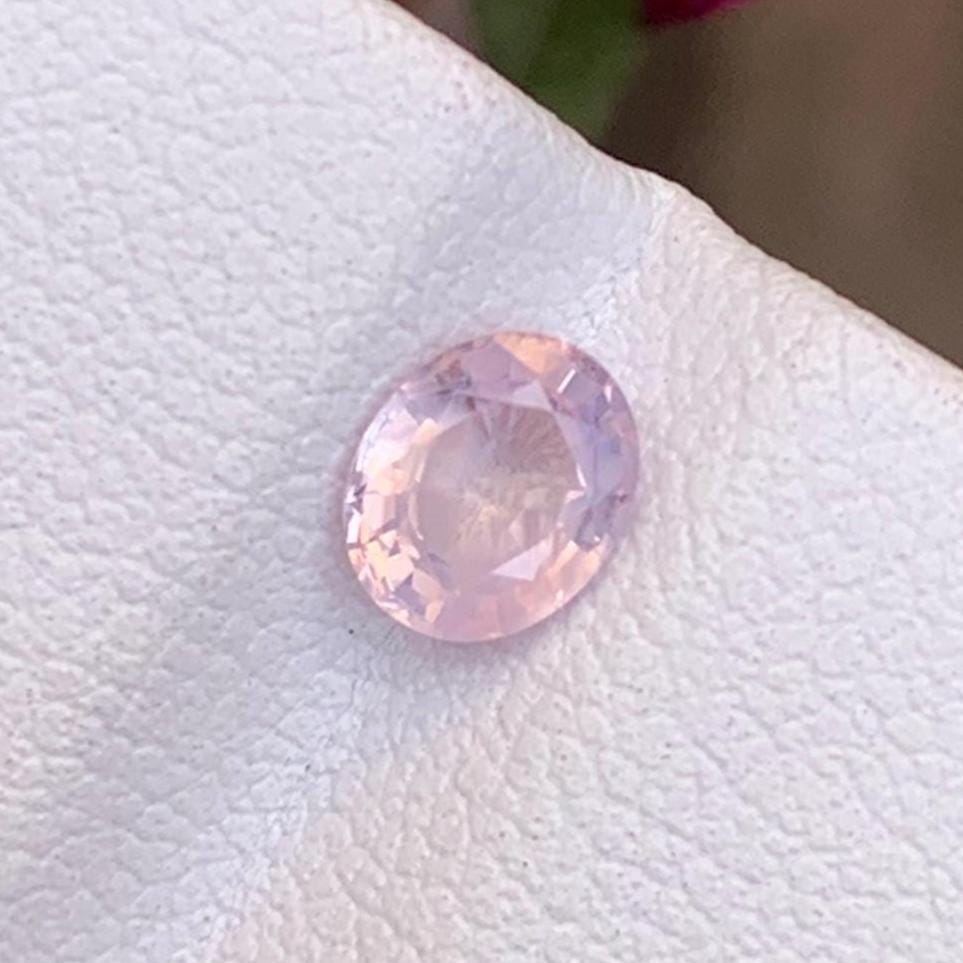 Natural Sapphire Gemstone: 0.85 Cent Faceted Cushion Cut Loose Stone Main image