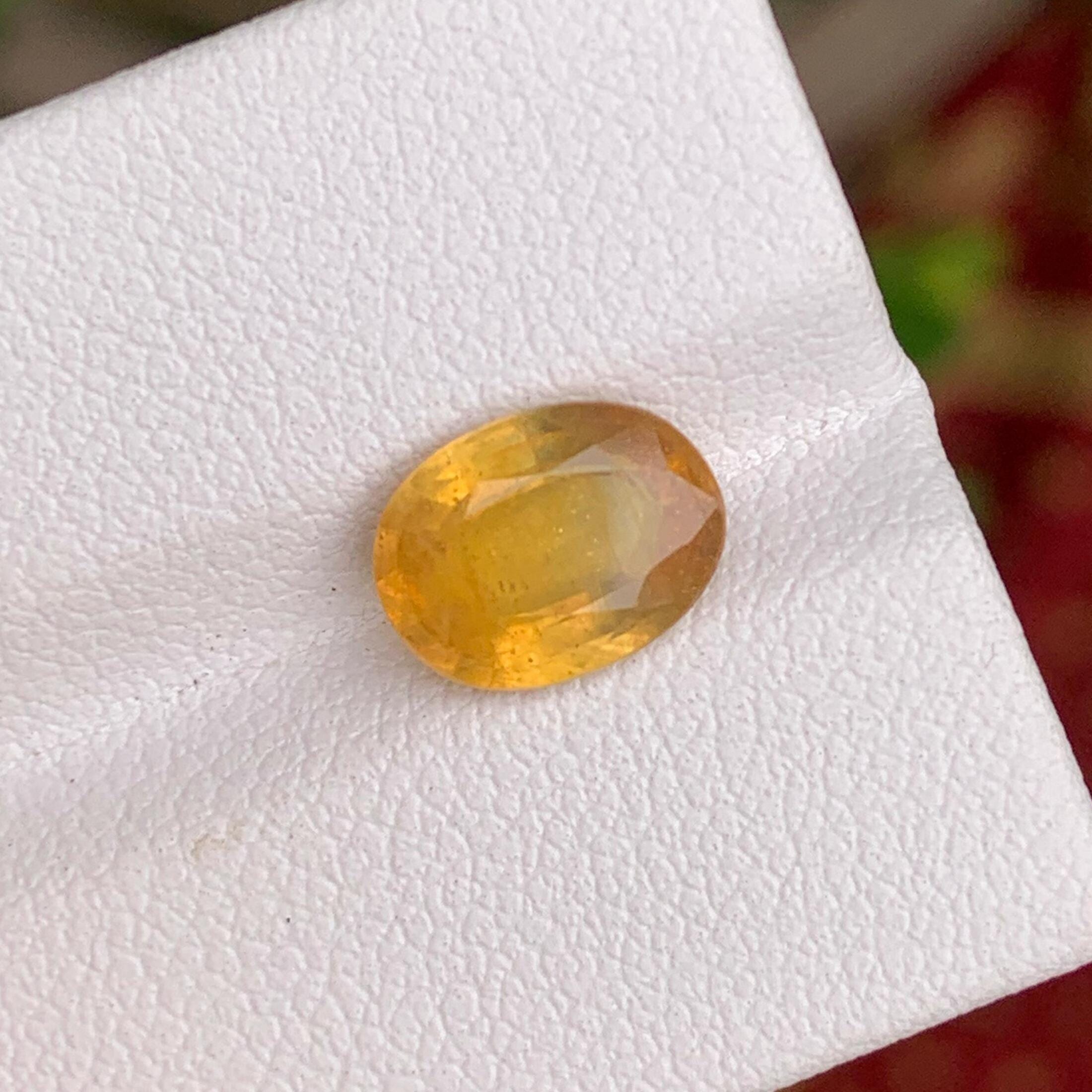 Yellow Sapphire: 2.75 ct Oval Faceted Gemstone, Sri Lanka