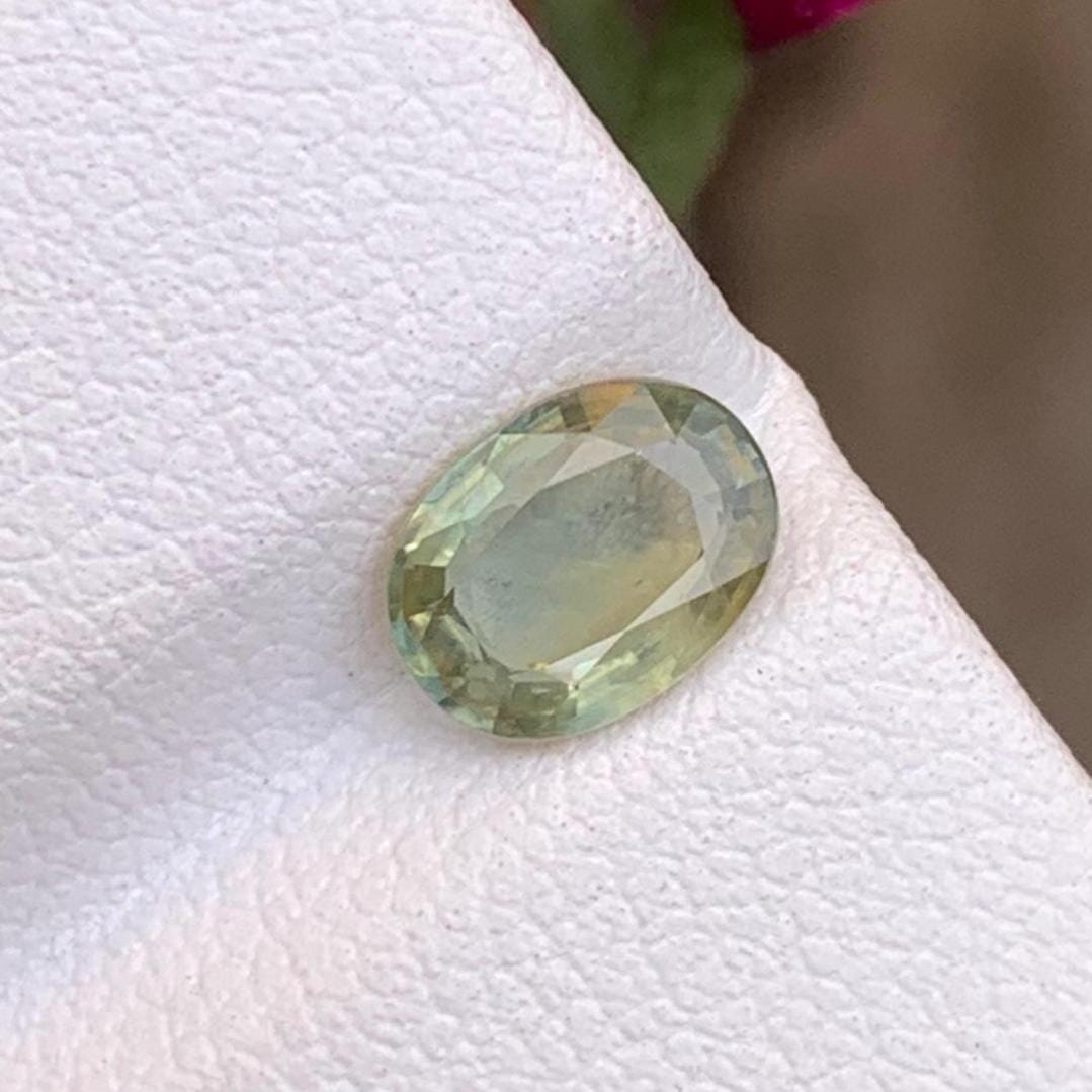 Natural Sri Lanka Sapphire Gemstone: 1.35 Carat Heated Jewel Main image