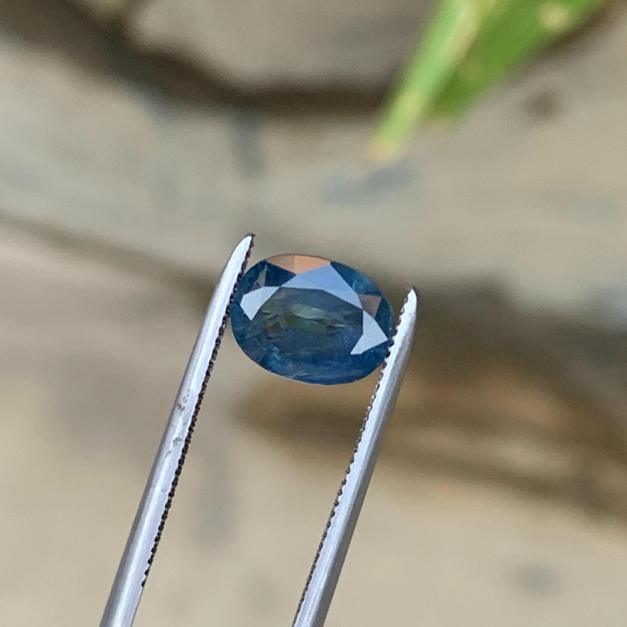 Oval Blue Sapphire Gemstone: Loose Sri Lanka Sapphire, 2.25 Cts