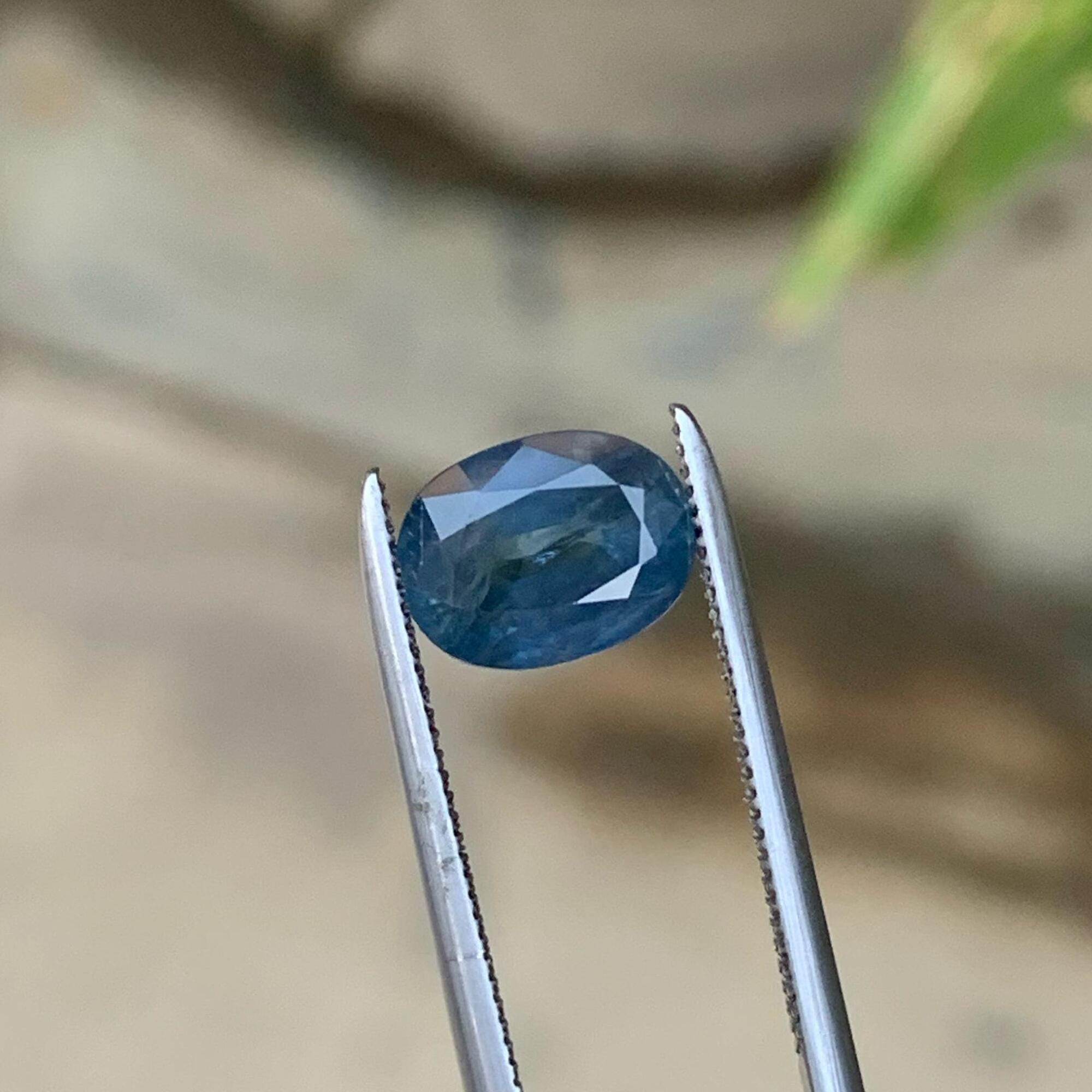 Oval Blue Sapphire Gemstone: Loose Sri Lanka Sapphire, 2.25 Cts