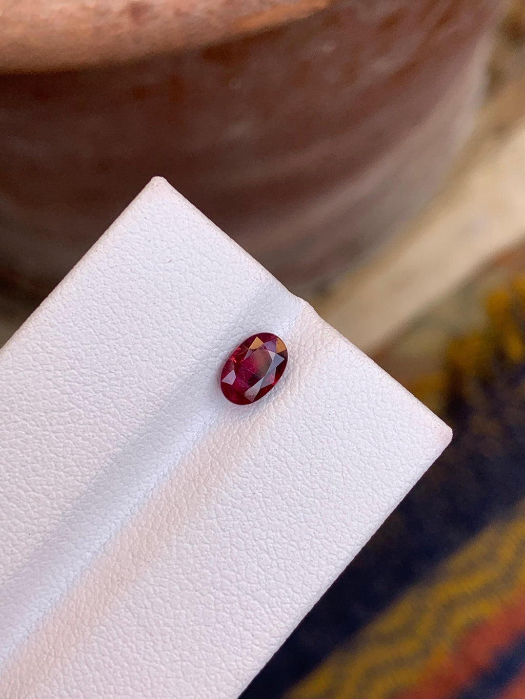 Natural Red Sapphire Gemstone: 1.0 Carat, Sri Lanka