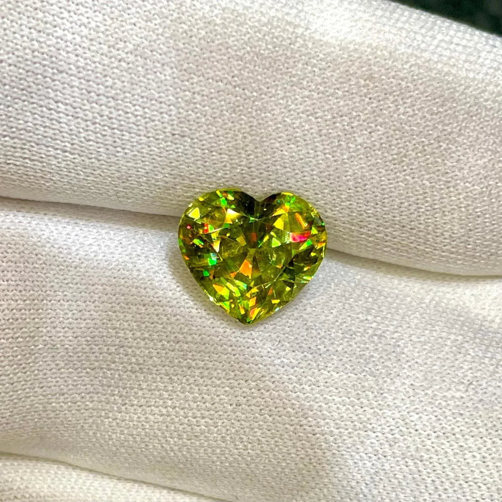 Faceted Heart Sphene Gemstone: 5.15 CTS, VVS Clarity, Madagascar - Splendor Gems