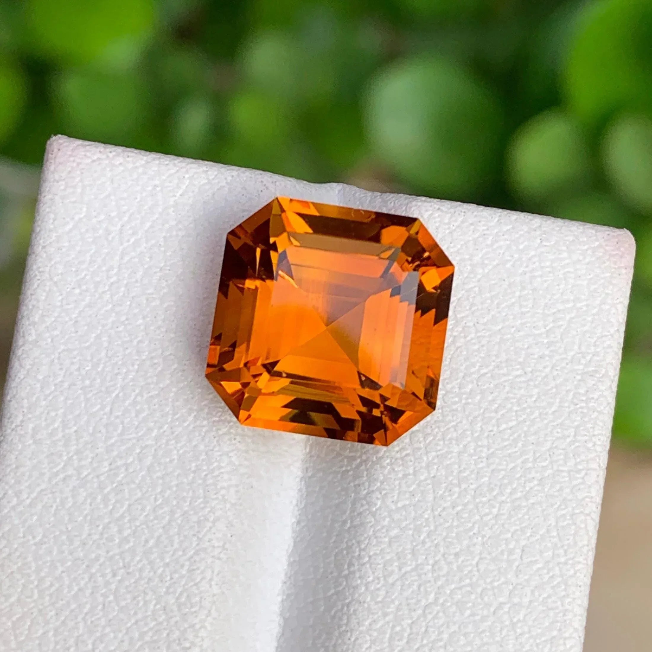 Blaze Orange Mandarin Citrine: Faceted Asscher Cut Gemstone, 7.70 CTS - Splendor Gems