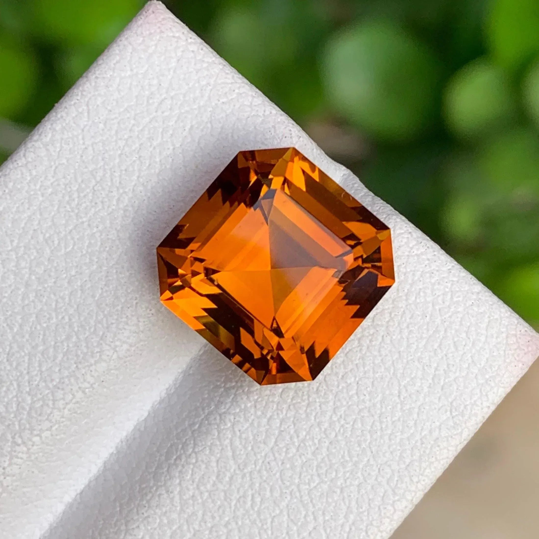Blaze Orange Mandarin Citrine: Faceted Asscher Cut Gemstone, 7.70 CTS - Splendor Gems Main image
