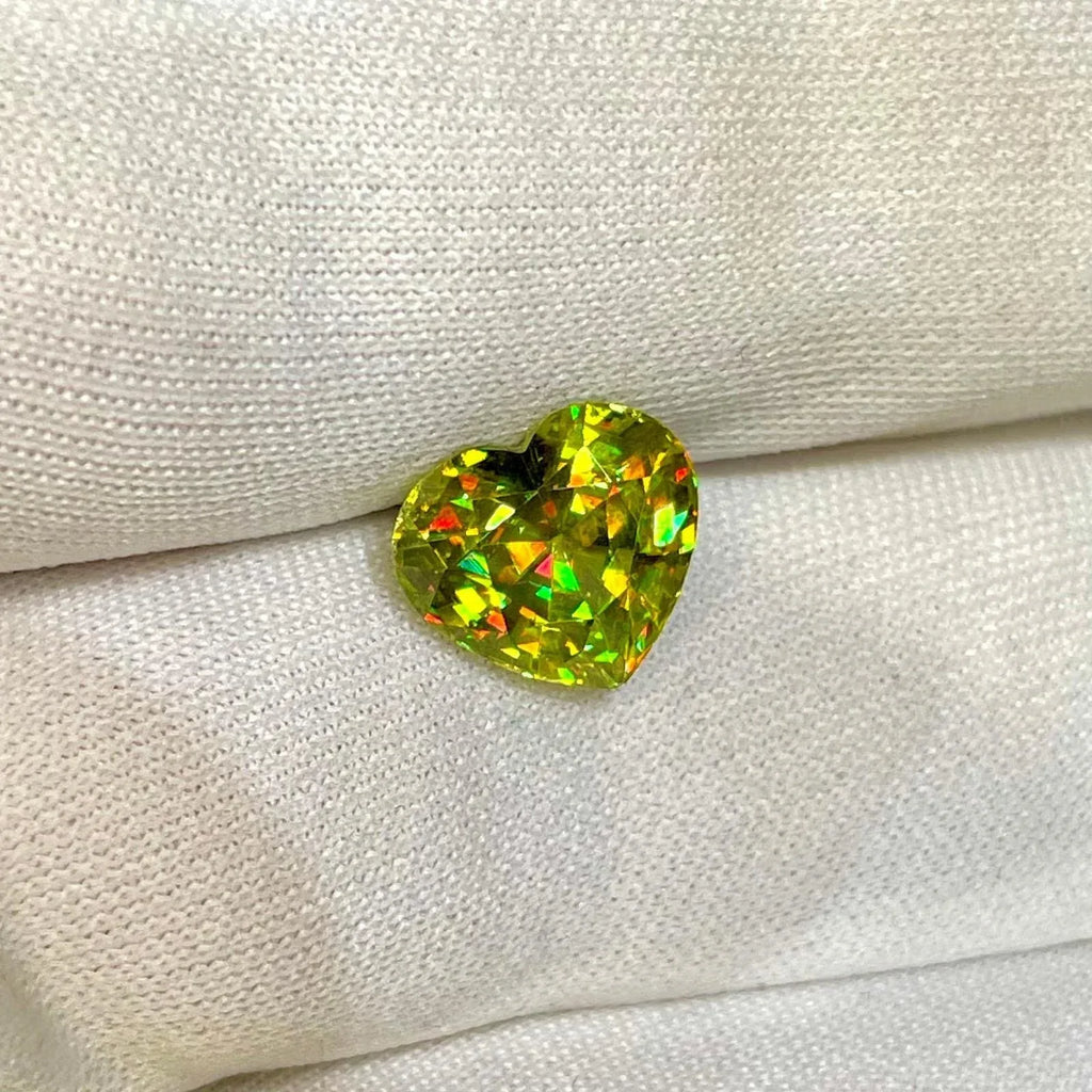 Faceted Heart Sphene Gemstone: 5.15 CTS, VVS Clarity, Madagascar - Splendor Gems