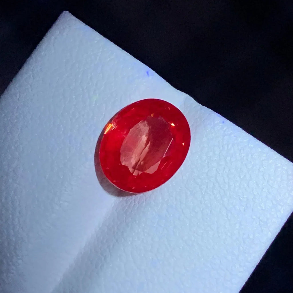 Faceted Oval Pink Spinel Gemstone: Burma VVS, 3.45 CTS - Splendor Gems