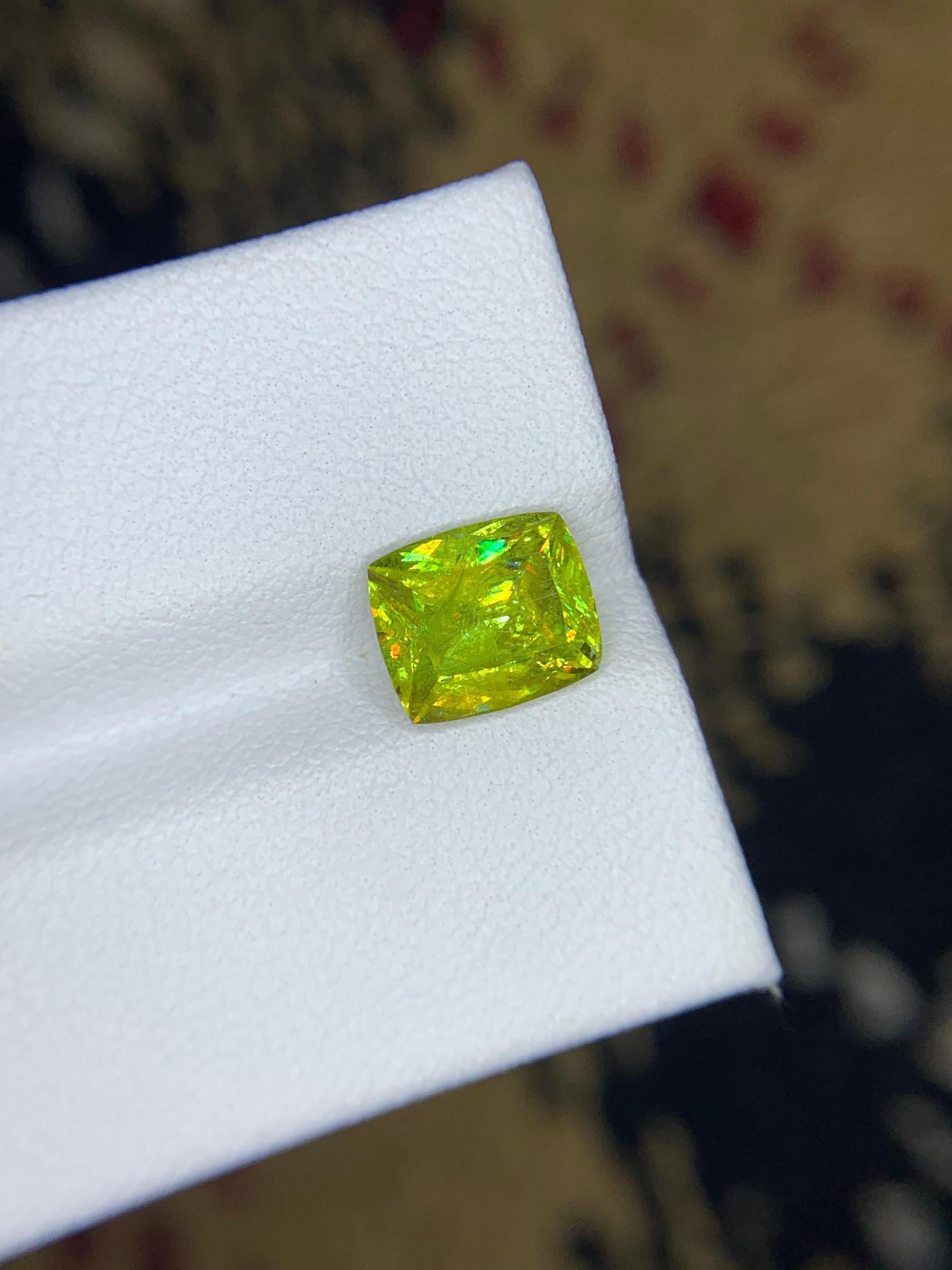 Natural Fire Green Sphene Gemstone: 2.50 Carats, Madagascar Origin