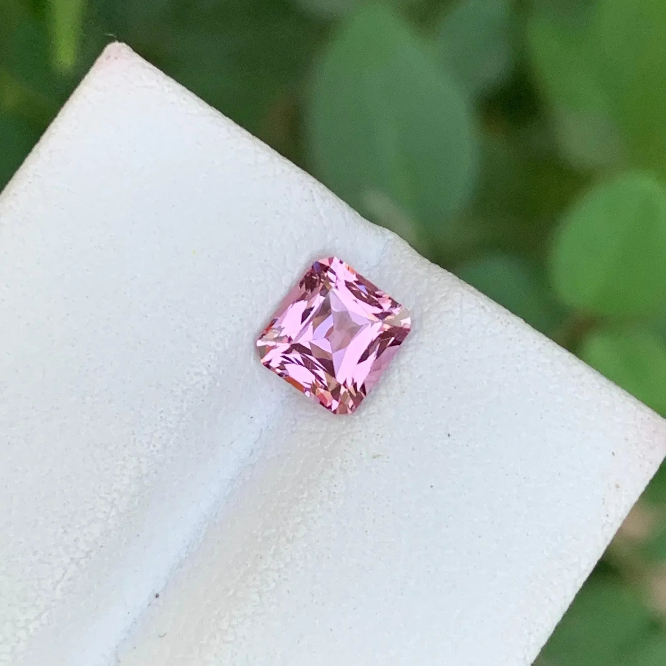 Certified Burma Pink Spinel Gemstone: Faceted Square Cut, 1 Carat - Splendor Gems Main image