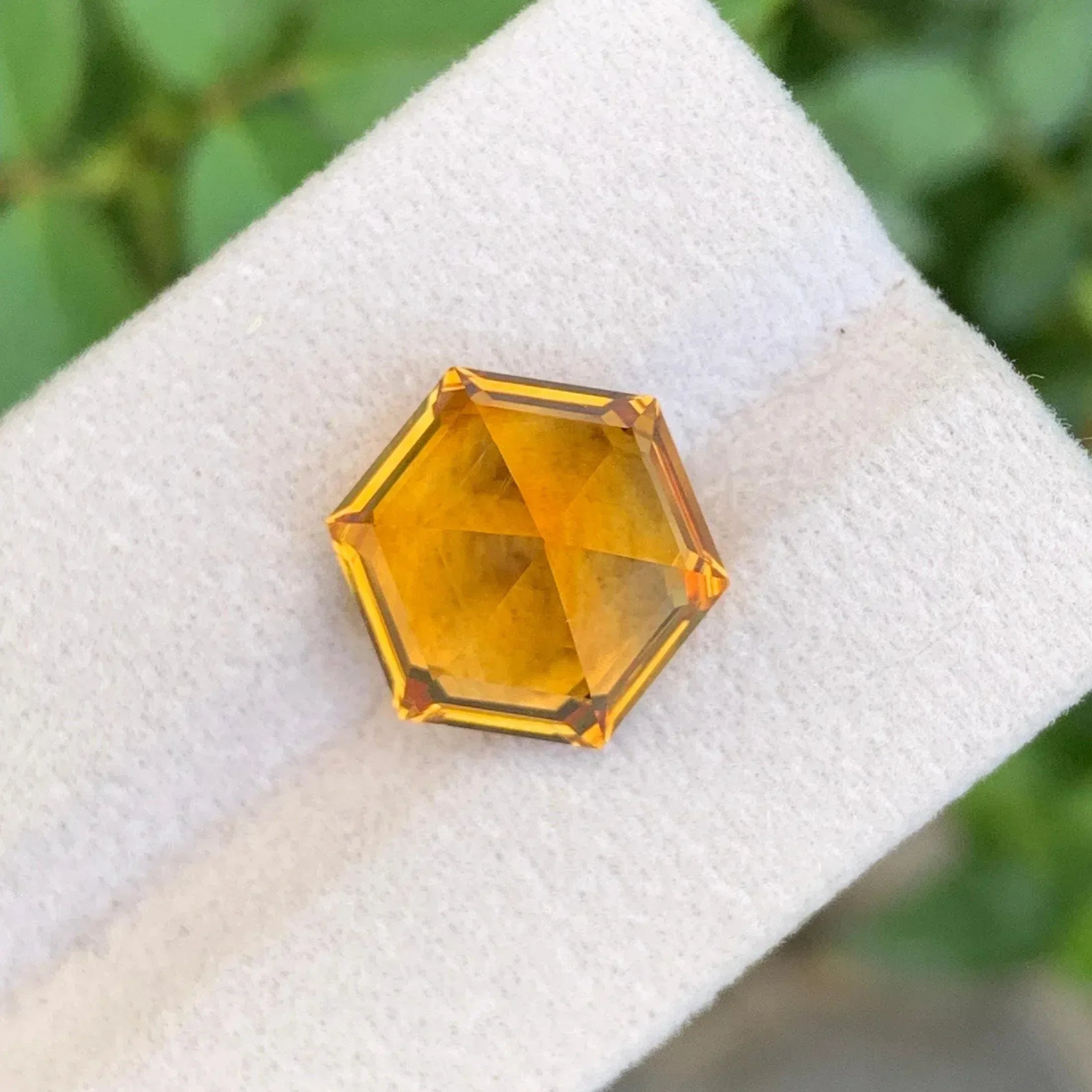 8.05 CTS Hexagonal Mandarine Citrine: Eye Clean Orange Gemstone - Splendor Gems