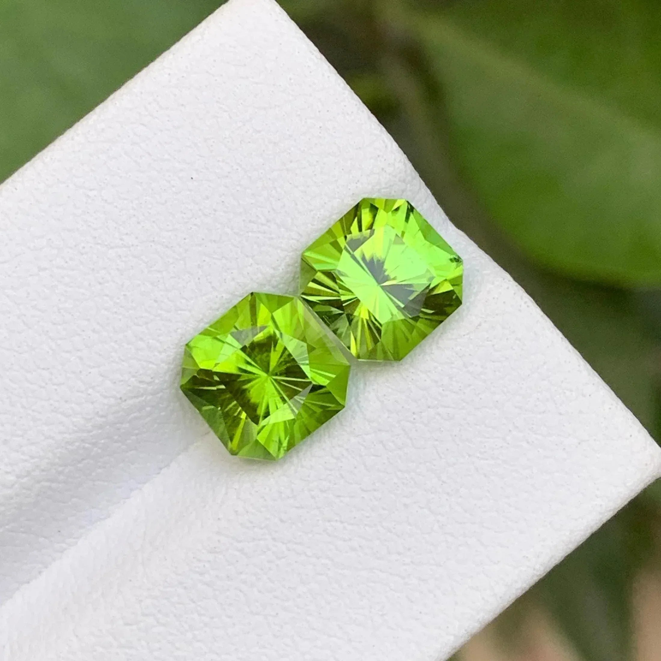 4.50 Carat Faceted Peridot Pair: Pakistan Green Gemstone - Splendor Gems
