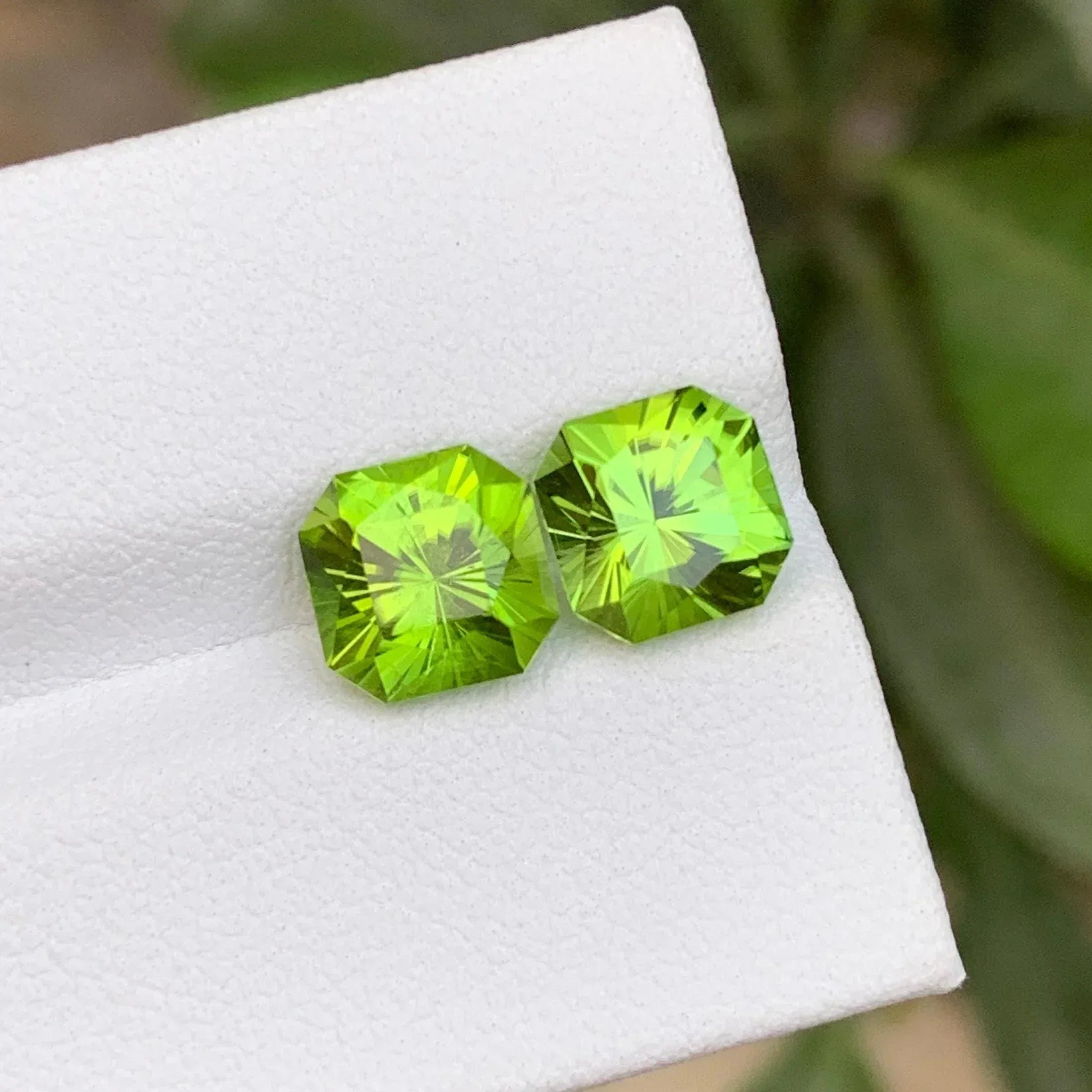 4.50 Carat Faceted Peridot Pair: Pakistan Green Gemstone - Splendor Gems