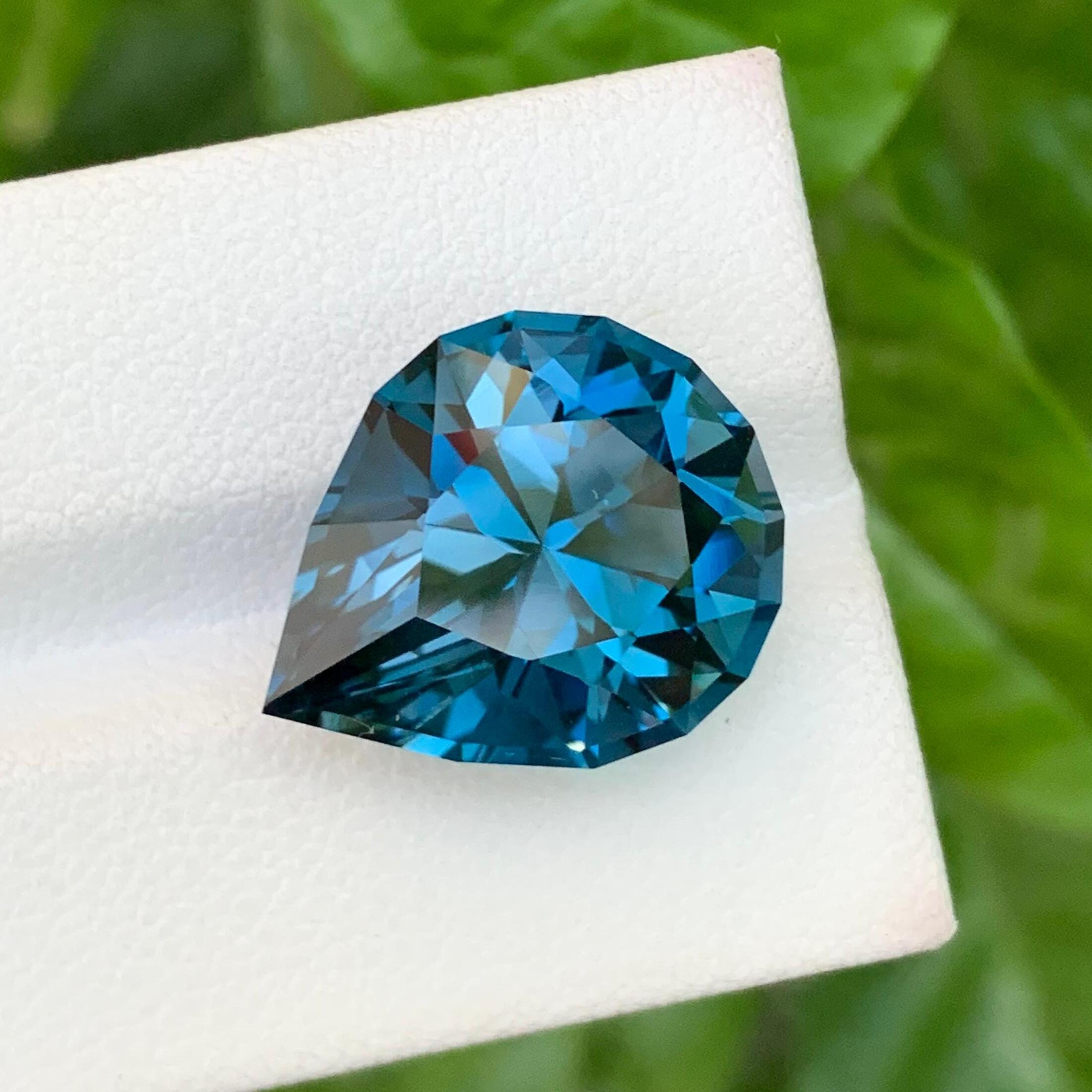 Pear Shape London Blue Topaz: 18.30 ct Loose Gemstone, Brazil