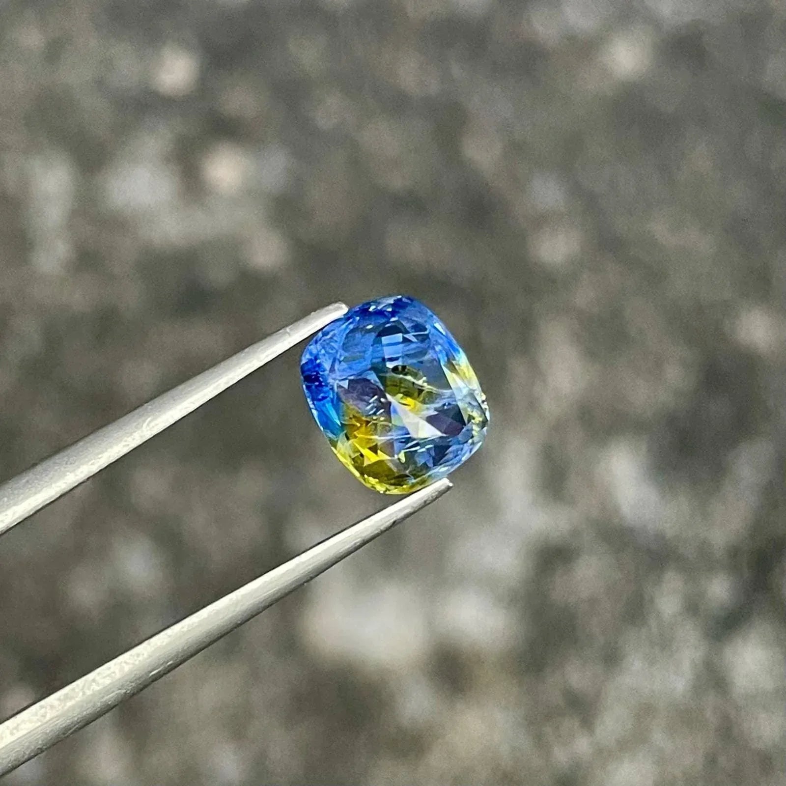 2.70 Carat Bicolor Sapphire: Cushion Cut Sri Lankan Gemstone - Splendor Gems