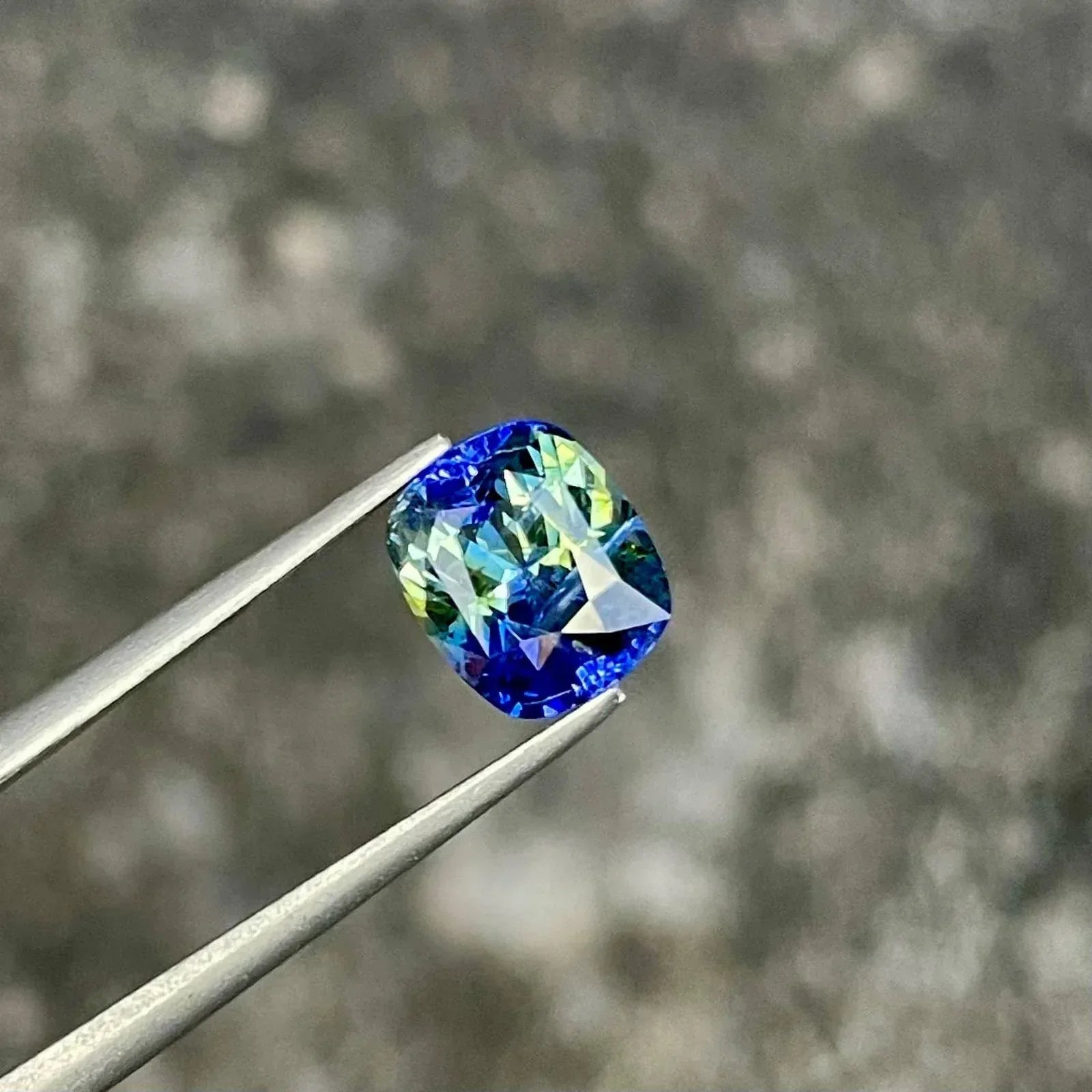 2.70 Carat Bicolor Sapphire: Cushion Cut Sri Lankan Gemstone - Splendor Gems