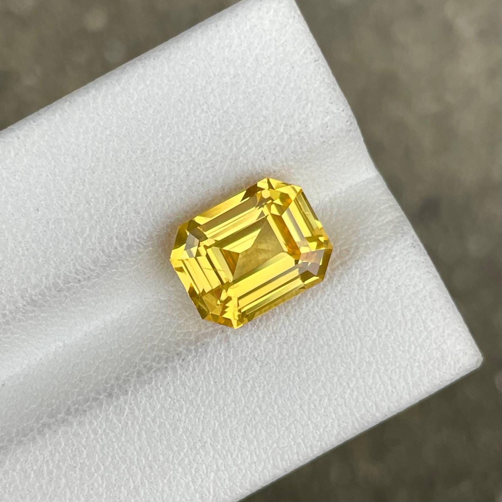 Natural Yellow Sapphire: 3.85 Carat Oval Cut Loose Gemstone