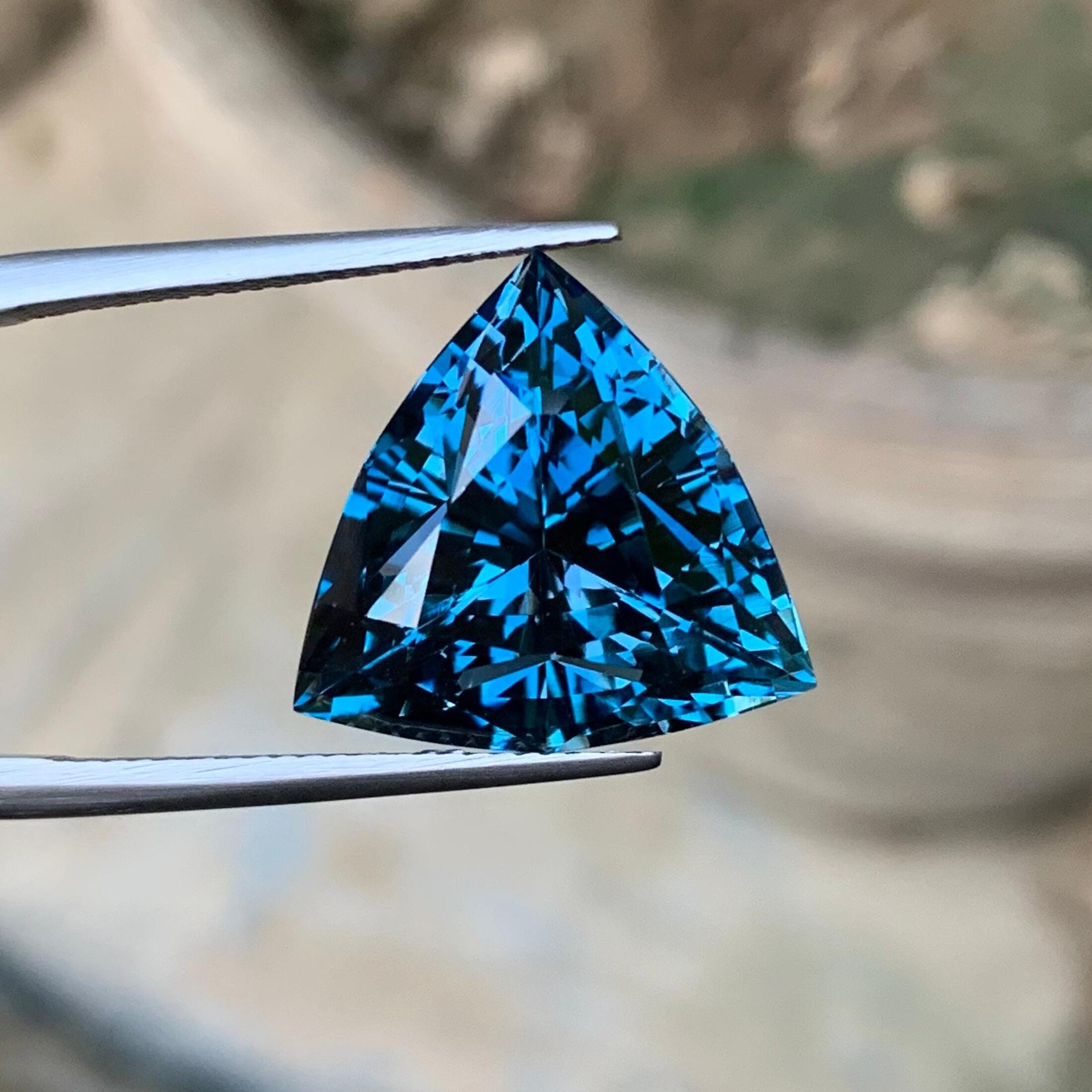 Trillion Cut London Blue Topaz Gemstone | 20.80 Carats