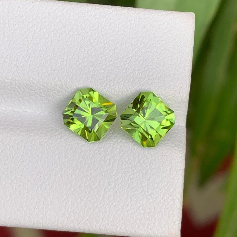 Natural Peridot Pair Stone | 3 CTS | Flower Cut | Pakistan Peridot | 6.4 x 6.4 x 4.6 MM Main image
