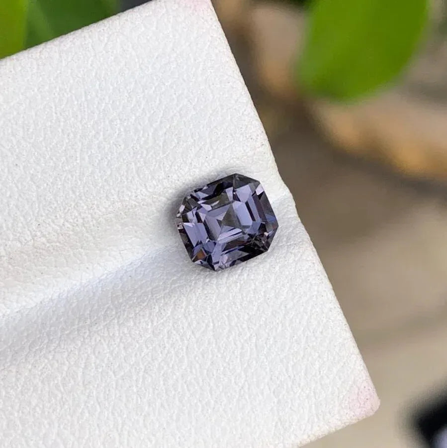 1.55 CTS Tropical Blue Spinel: Burma Origin, Round Cut Gemstone - Splendor Gems