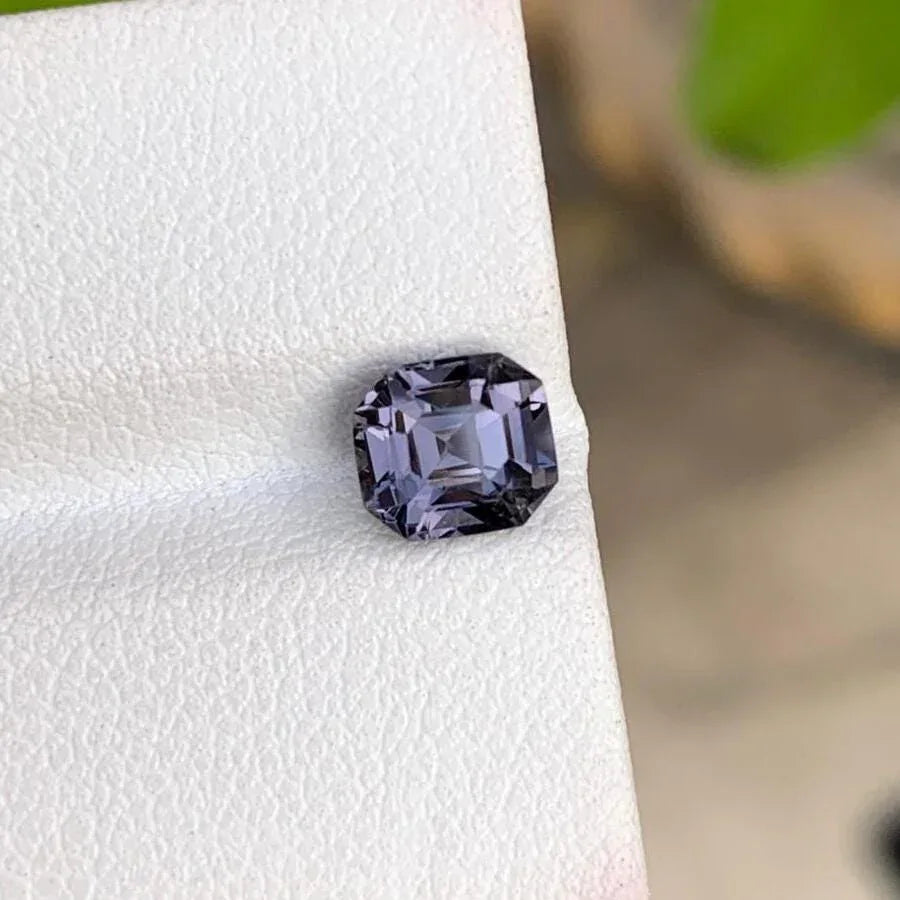 1.55 CTS Tropical Blue Spinel: Burma Origin, Round Cut Gemstone - Splendor Gems