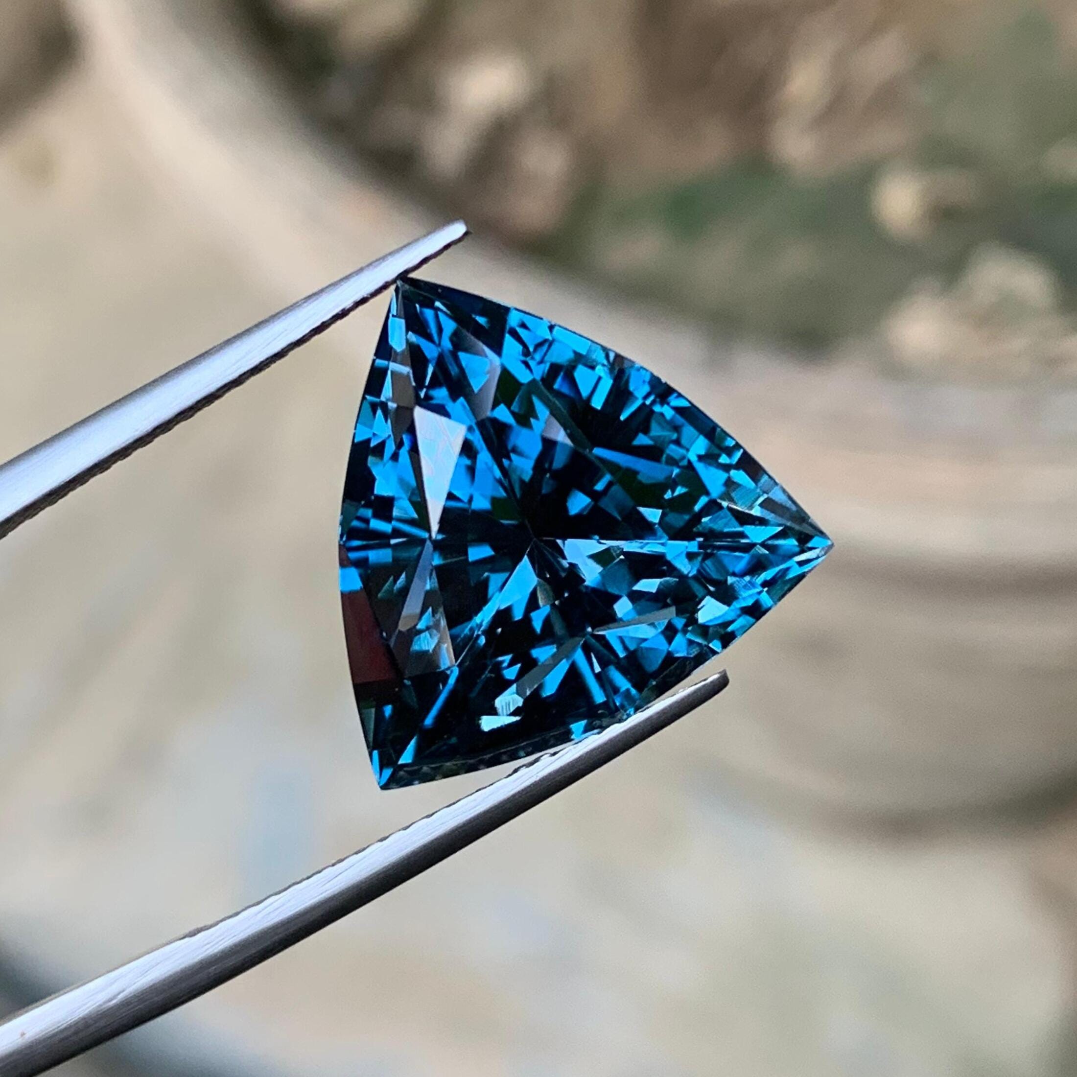 Trillion Cut London Blue Topaz Gemstone | 20.80 Carats