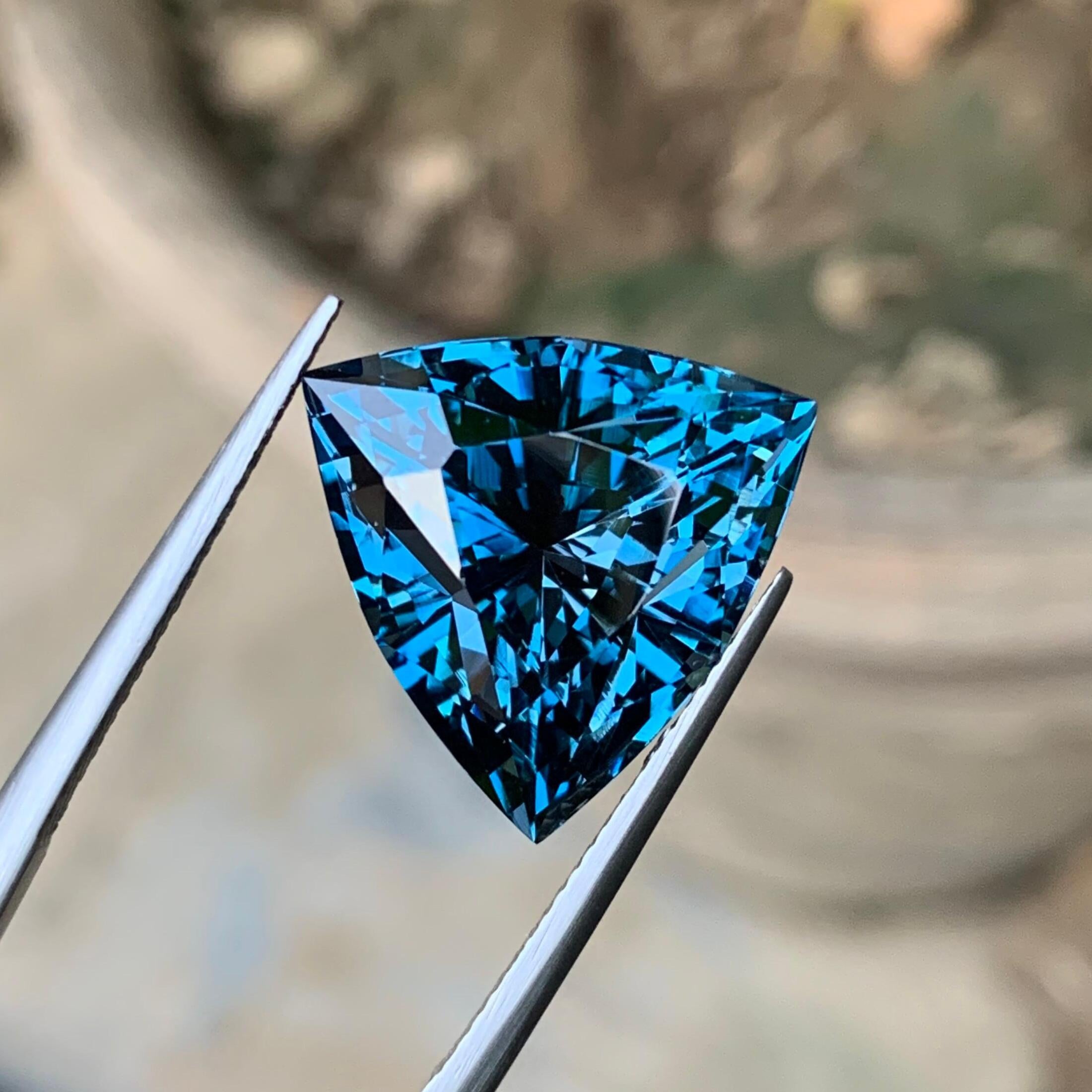 Trillion Cut London Blue Topaz Gemstone | 20.80 Carats