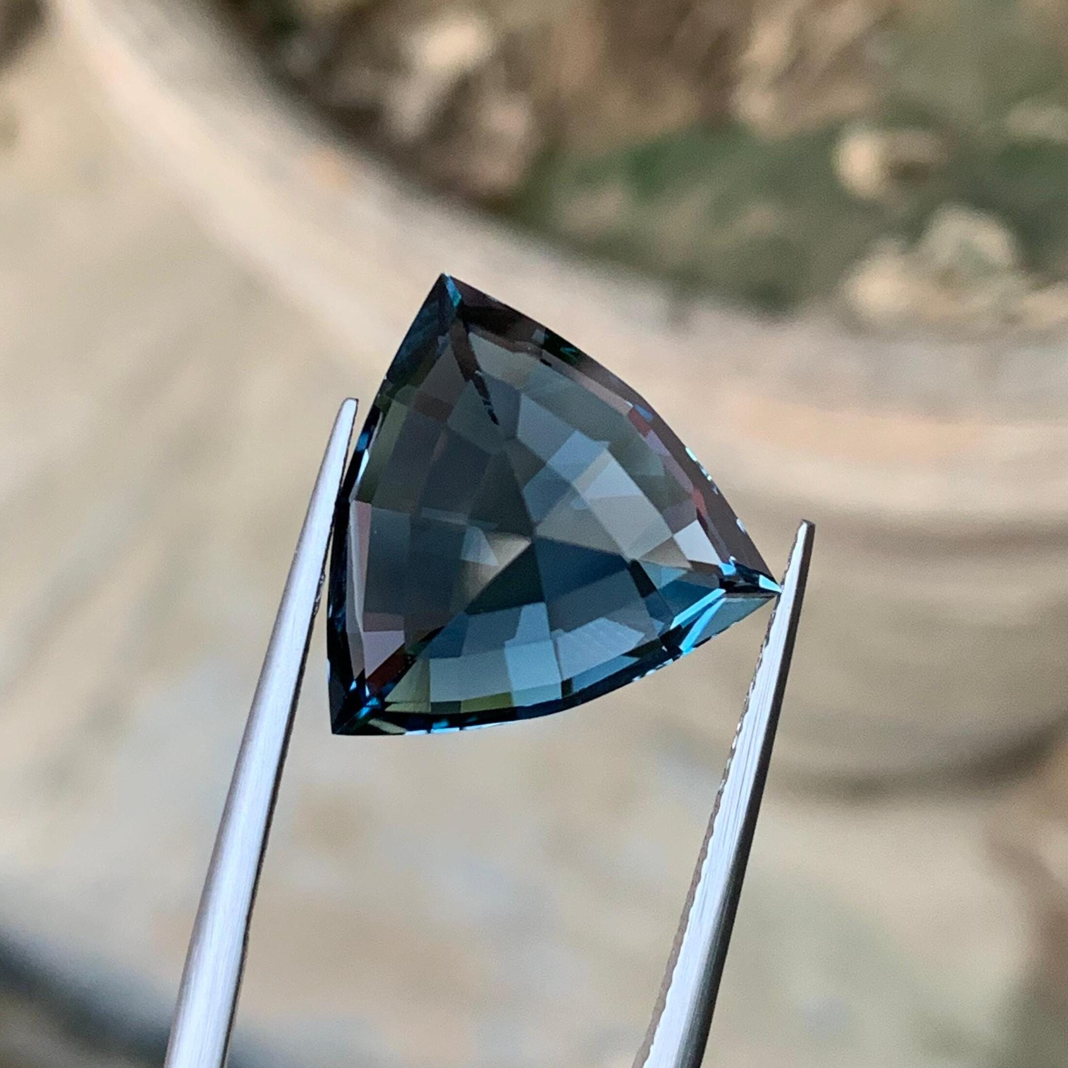 Trillion Cut London Blue Topaz Gemstone | 20.80 Carats