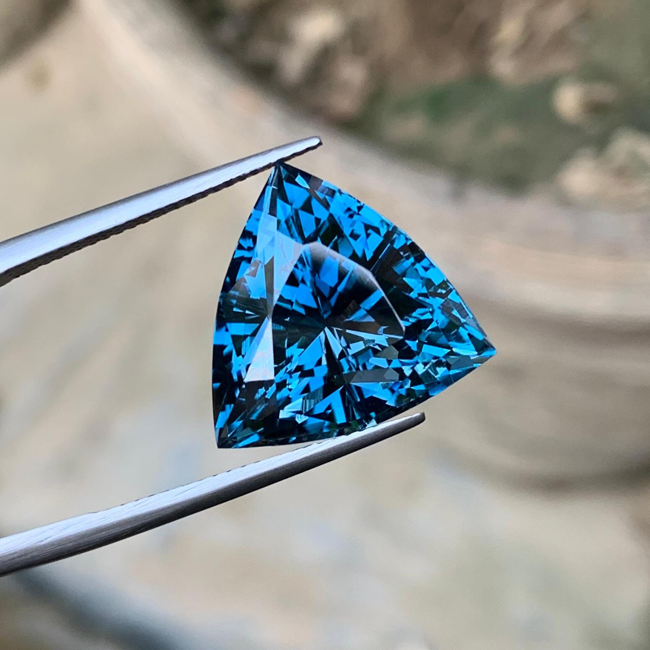 Trillion Cut London Blue Topaz Gemstone | 20.80 Carats