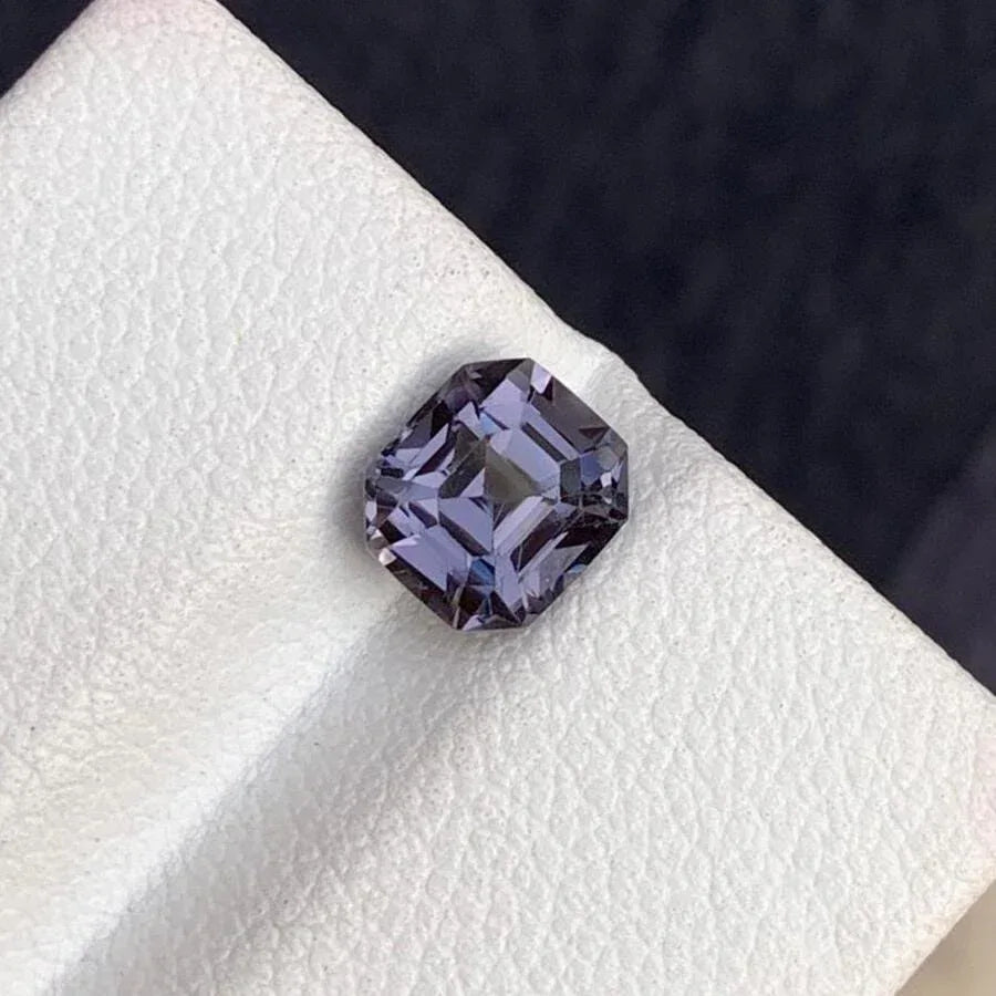 1.55 CTS Tropical Blue Spinel: Burma Origin, Round Cut Gemstone - Splendor Gems