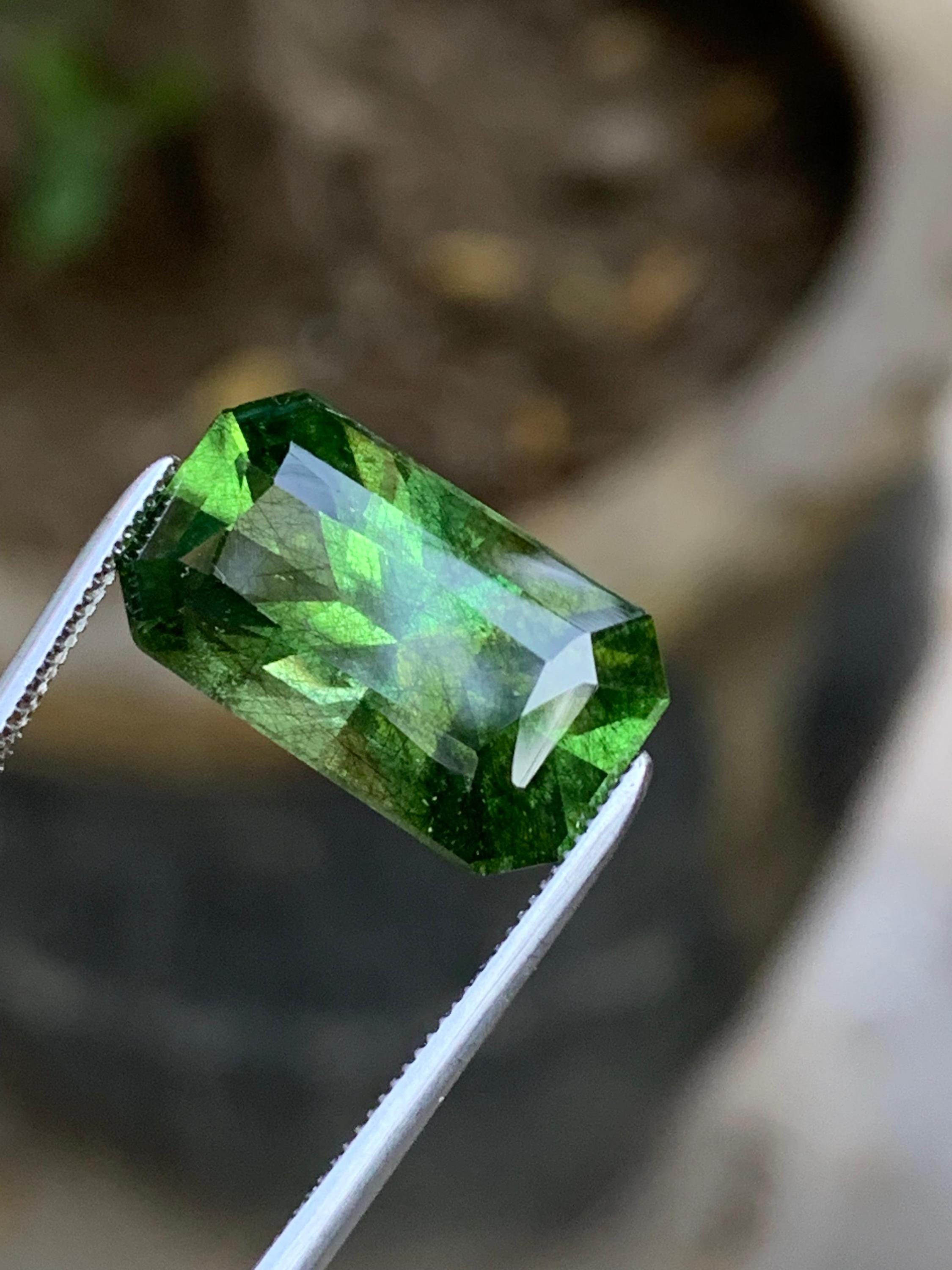 Natural Rutile Peridot Gemstone: 5 ct SI Clarity, Pakistani Origin