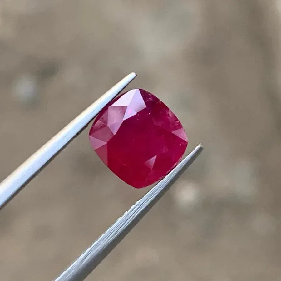 Pigeon Blood Ruby 2.53 Carat | Natural Unheated Rare Gemstone Main image