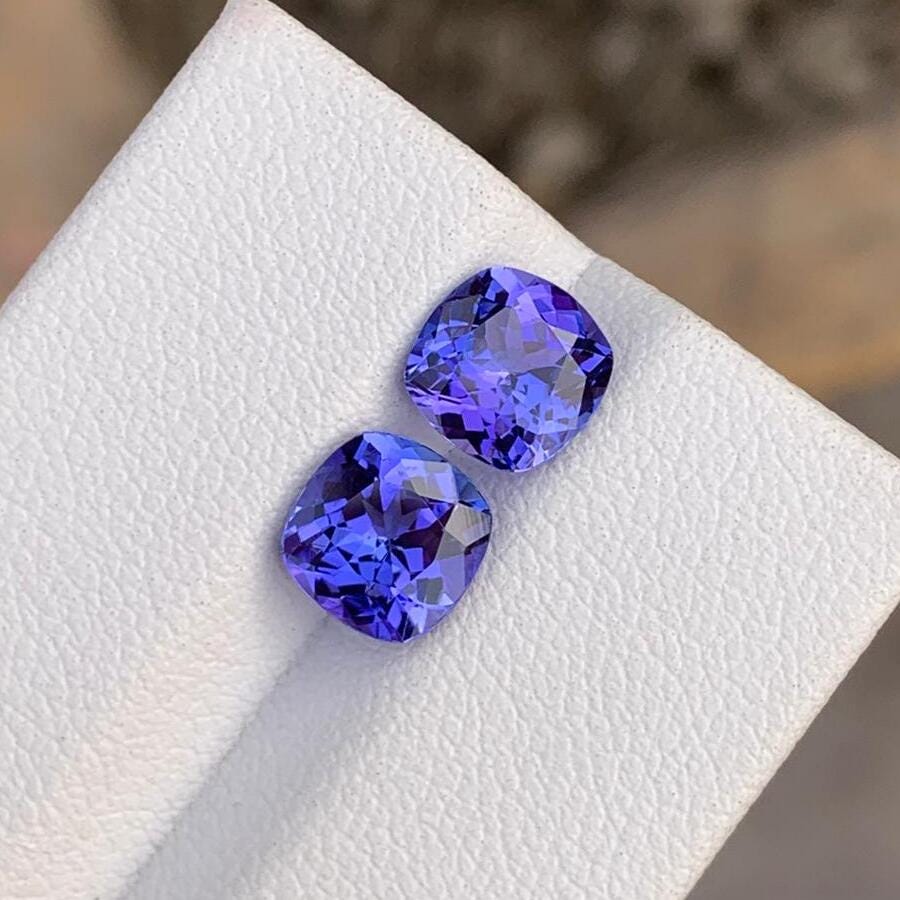 Natural Tanzanite Pair Gemstone, Violet Blue Color, 2.85 Carats