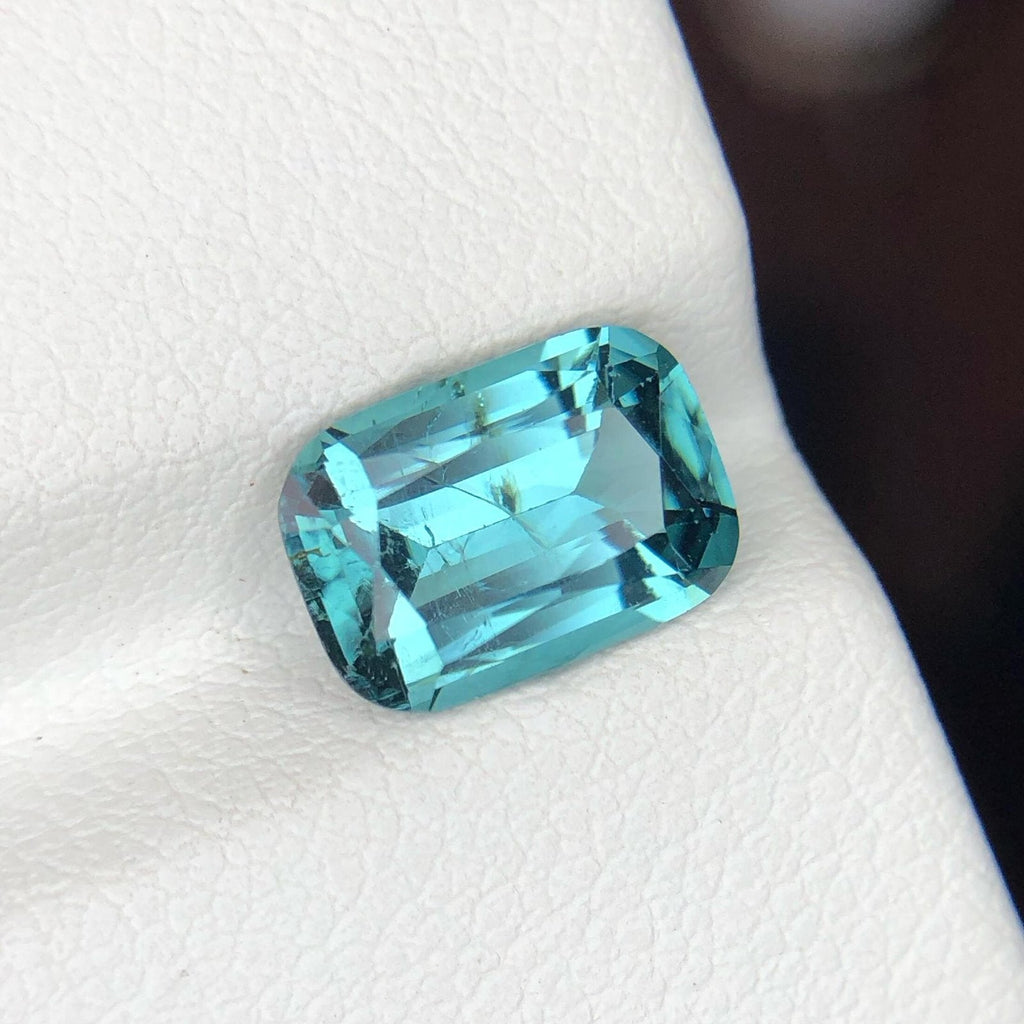 Lagoon Blue Tourmaline Gemstone, 2.10 carats
