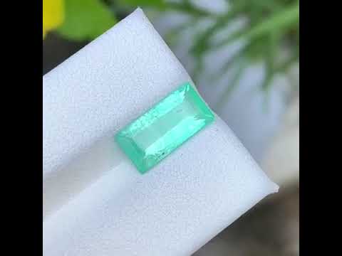 Zambian Natural Bluish Emerald Gemstone, 2.89 Carats, Emerald Ring