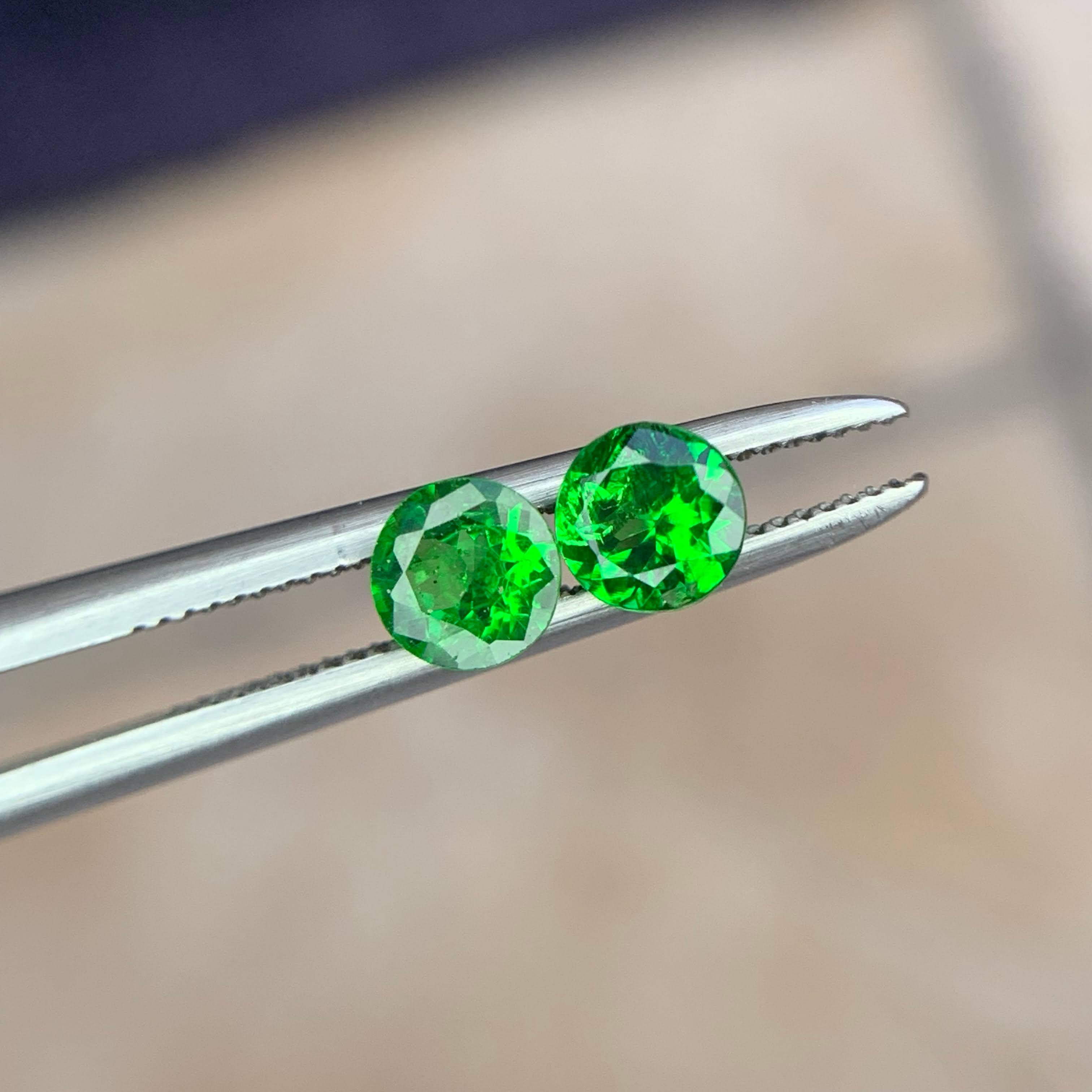 Natural Tsavorite Garnet 0.64 Ct Tanzania Green Gemstone Eye Clean Loose Stone Untreated