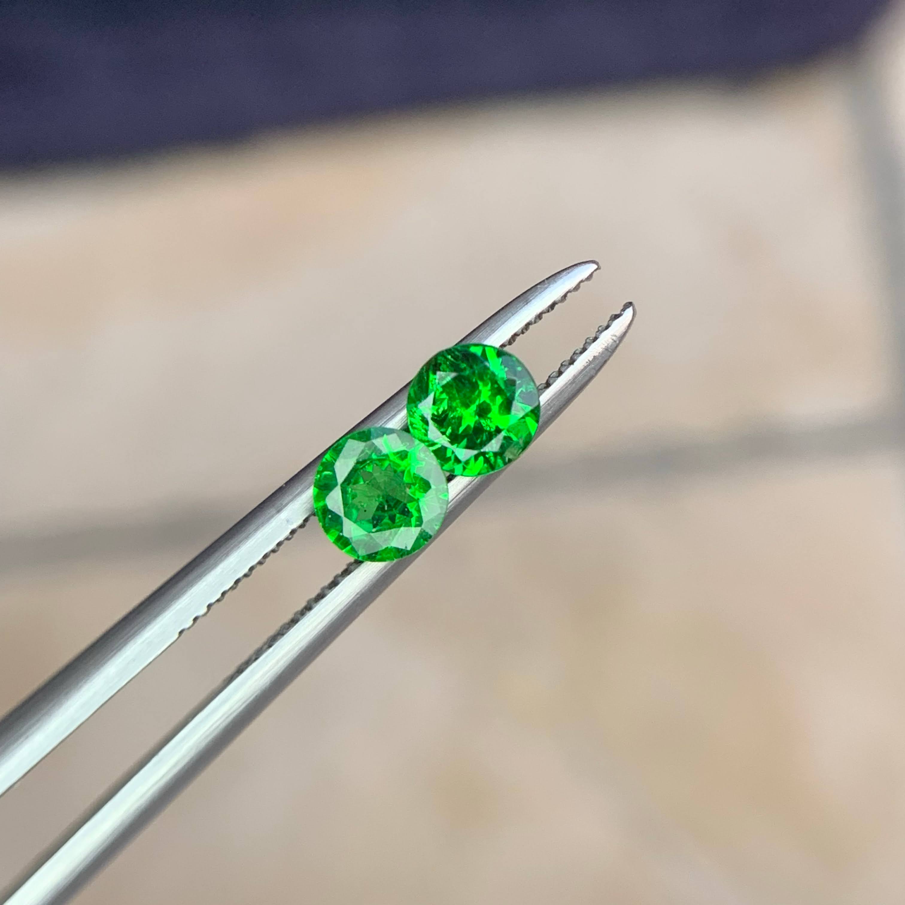 Natural Tsavorite Garnet 0.64 Ct Tanzania Green Gemstone Eye Clean Loose Stone Untreated