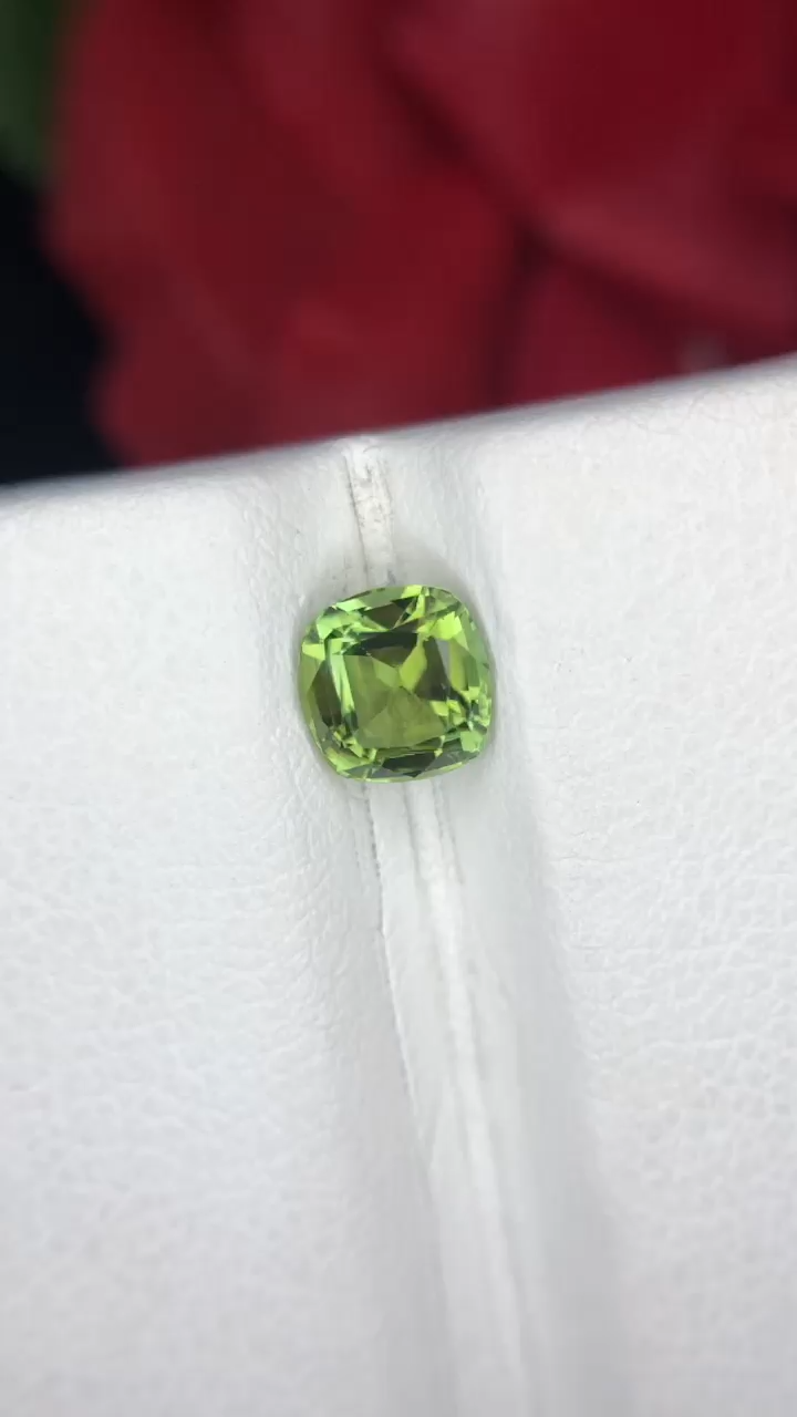 Natural Leaf Green Tourmaline Stone 1.20 Carats