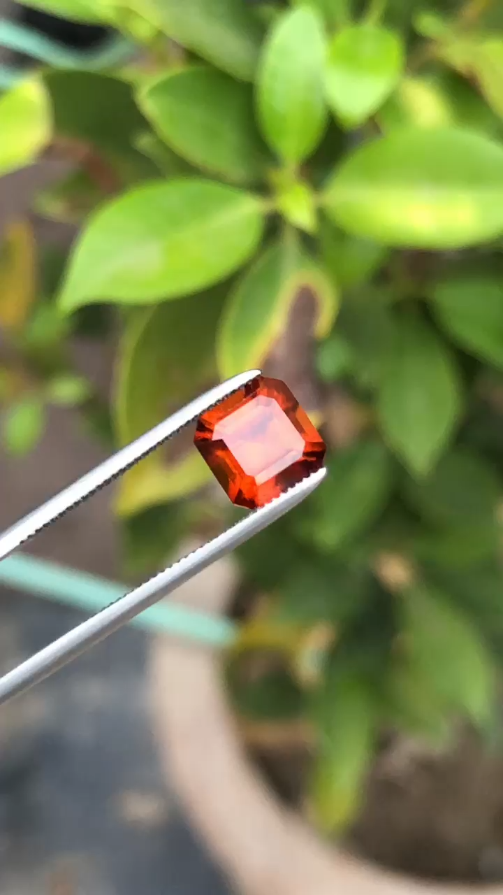 Orange Garnet Gemstone For Ring, 1.80 carats